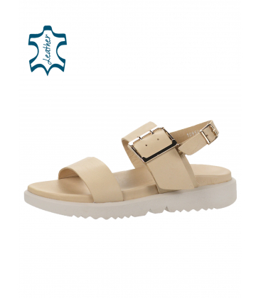 Béžové jednoduché kožené sandále so sponou 109545