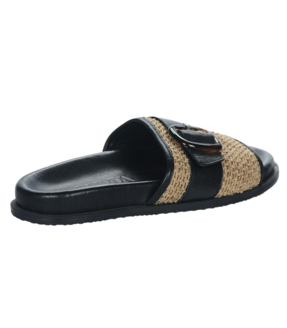Pohodlné čierne moderné šľapky s prackou D27089-803