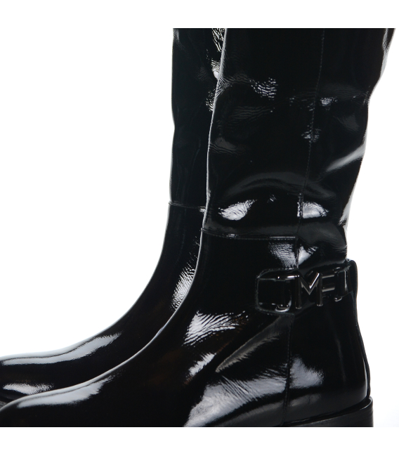 Čierne lakované kožené čižmy s ozdobou 494 black
