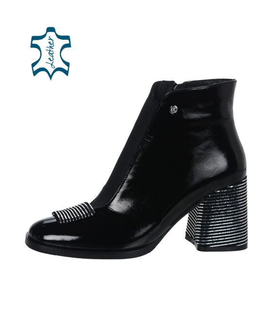 Čierne lakované členkové čižmy s ozdobným podpätkom 003-156-1719 black lak