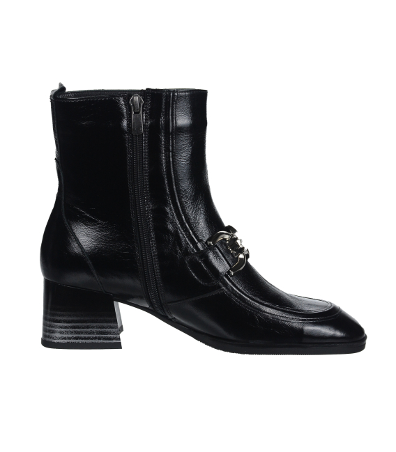Čierne elegantné členkové čižmy s ozdobou 032-7607