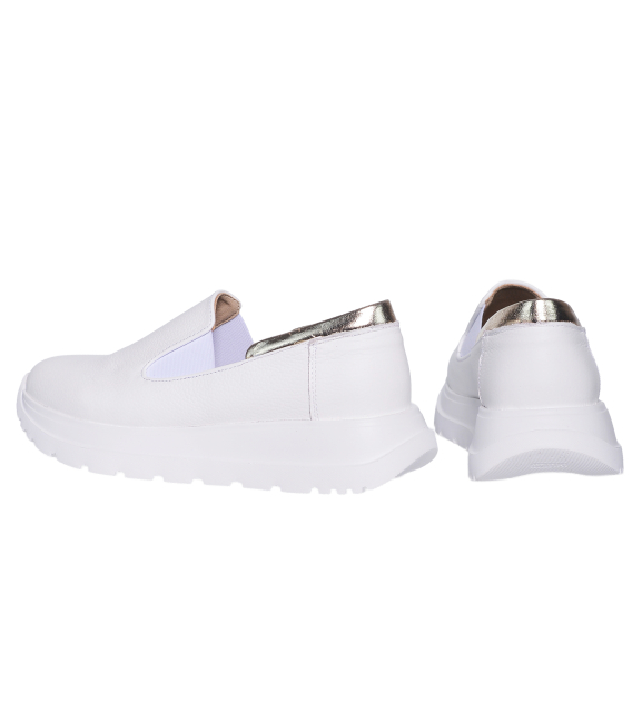 Biele slip on mokasíny DTE054