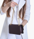 Kožená bordová crossbody kabelka s retiazkou a zlatou ozdobou Edita 20-048