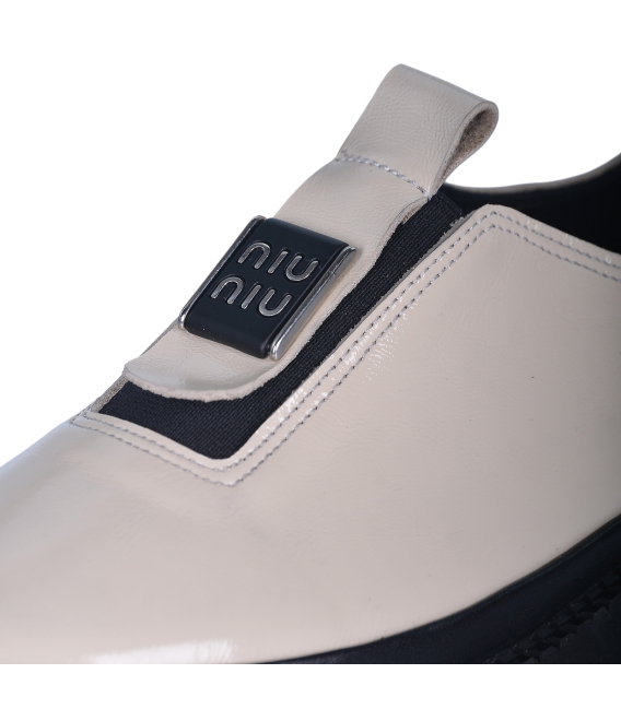 Béžové slip on tenisky P593 355 T4