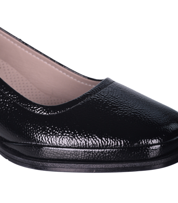 Čierne elegantné poltopánky P046 5403
