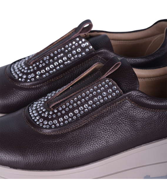Hnedé slip on tenisky s kamienkami na podošve unica 2534