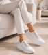 Biele slip on tenisky s kamienkami na podošve unica 1012796