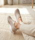 Dámske perforované zlaté slip on tenisky 2763