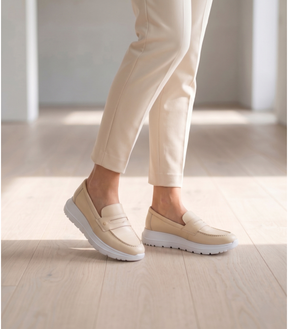Béžové slip on mokasíny 2486