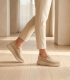 Béžové perforované slip on mokasíny DTE054