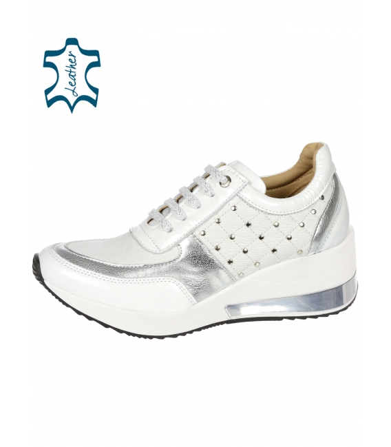  Bielo-strieborné štýlové tenisky s ozdobnými aplikáciami DTE3304