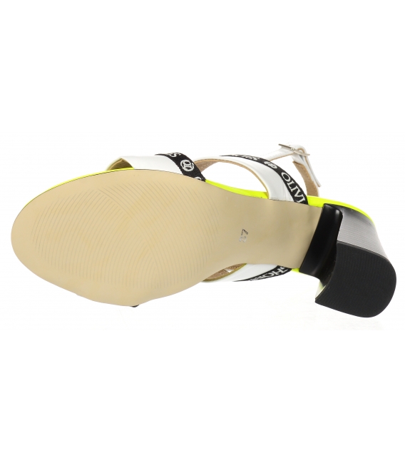 Extra štýlové sandále s ozdobným lemom DSA2210