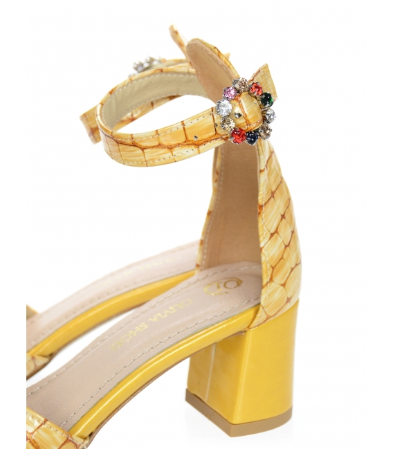 Žlté dámske sandále na hrubom podpätku s kroko vzorom DSA036