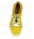 Žlté tenisky z brúsenej kože zdobené so strieborným Olívia pásom na podošve ZUMA DTE3298