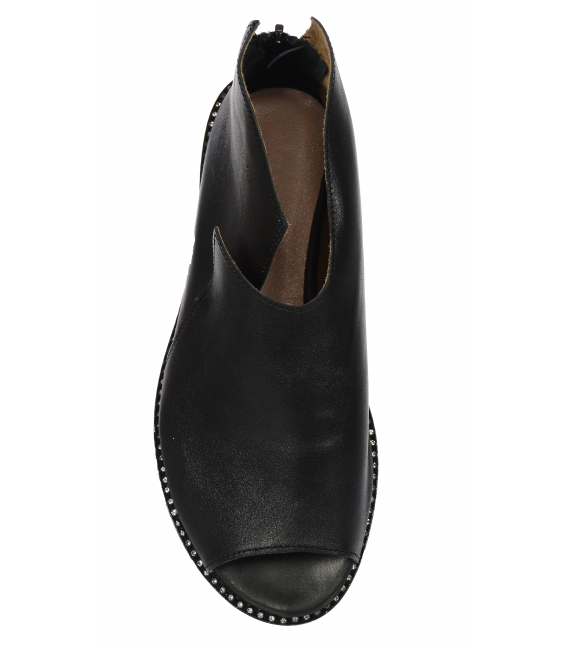 Čierne pohodlné sandále z mäkkej kože 3021
