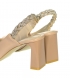 Bledohnedé kožené sandále na podpätku s prepletaným kamienkovým zdobením 2328