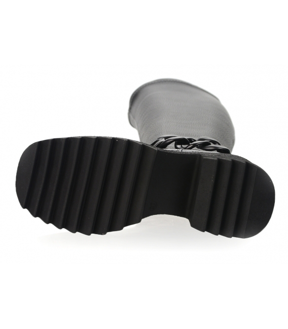 Čierne kožené čižmy s ozdobou a elastickou sárou DKO2356