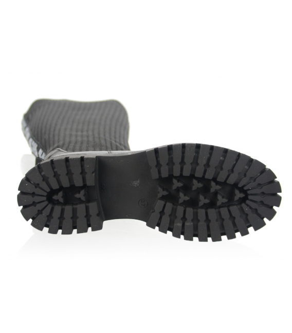 Čierne čižmy pod kolená s elastickou textilnou sárou 10272-SA