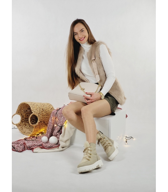 Bežové členkové čižmy z brúsenej kože a kožušinou K3422 beige nubuk
