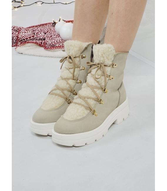 Bežové členkové čižmy z brúsenej kože a kožušinou K3422 beige nubuk