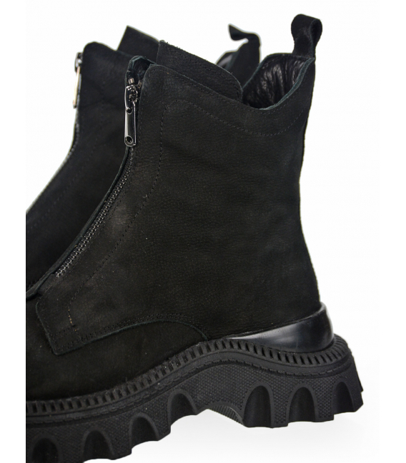Čierne členkové topánky so zipsom vpredu 006-0104